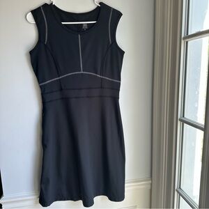 Title Nine Dream Dress Black with white contrast stitching Small Fit and flare